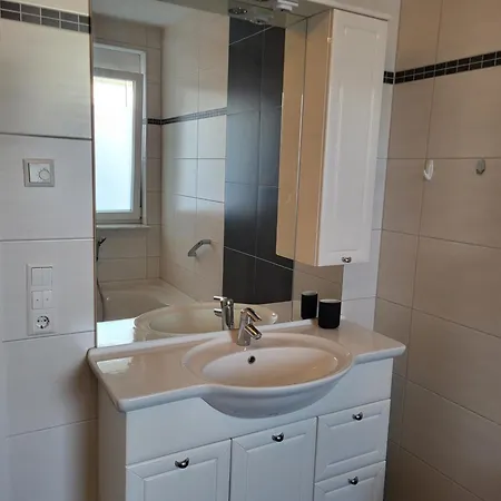 Apartment Monteurzimmer Und Mendig